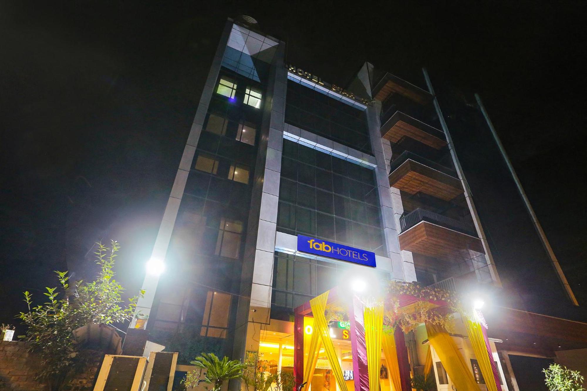 Fabhotel Prime Star 17 - Nr Yashobhoomi Convention Centre Delhi  Extérieur photo