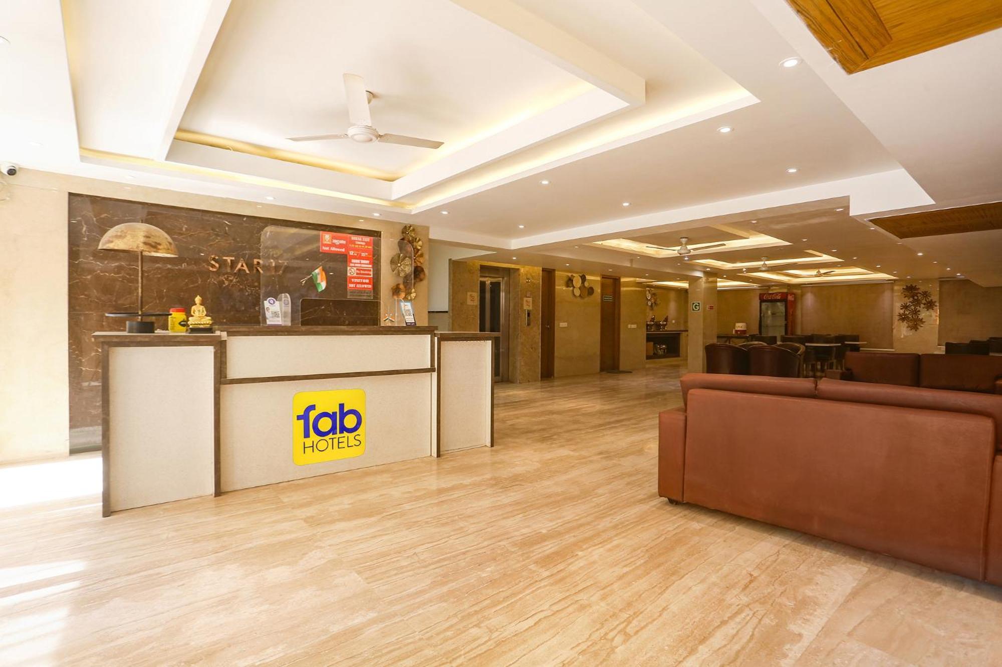 Fabhotel Prime Star 17 - Nr Yashobhoomi Convention Centre Delhi  Extérieur photo