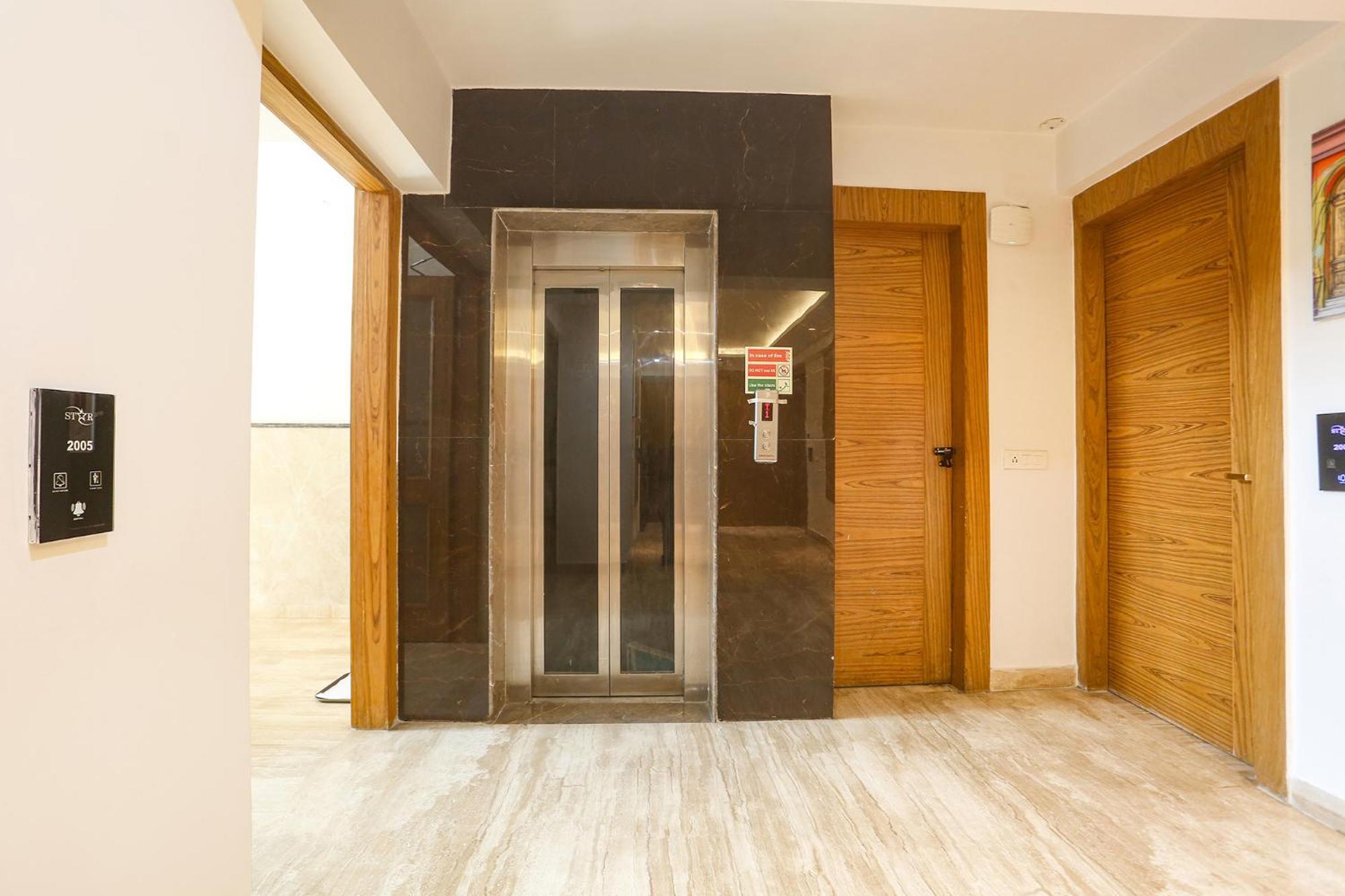 Fabhotel Prime Star 17 - Nr Yashobhoomi Convention Centre Delhi  Extérieur photo